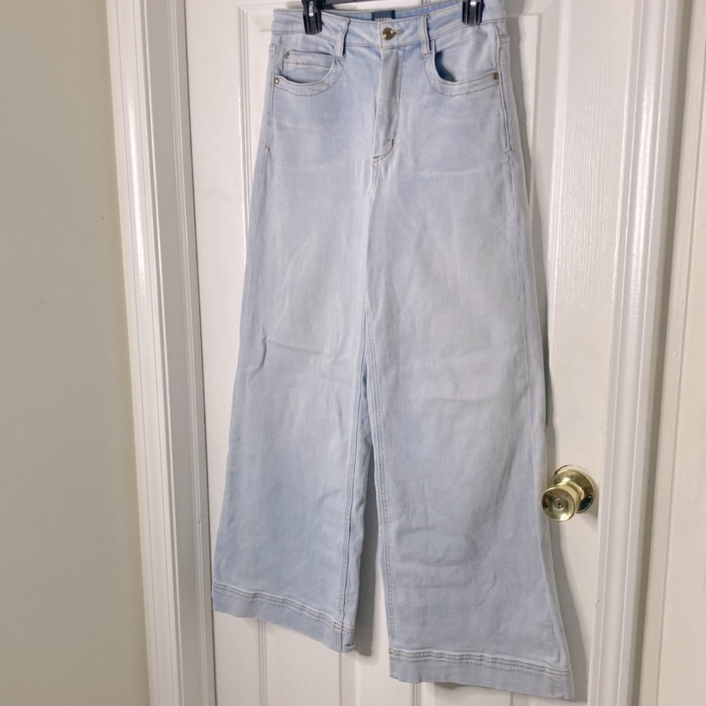 Maeve by Anthropologie Wide Leg Light Blue Jeans Size 6 Cotton Blend Tiny Flaw